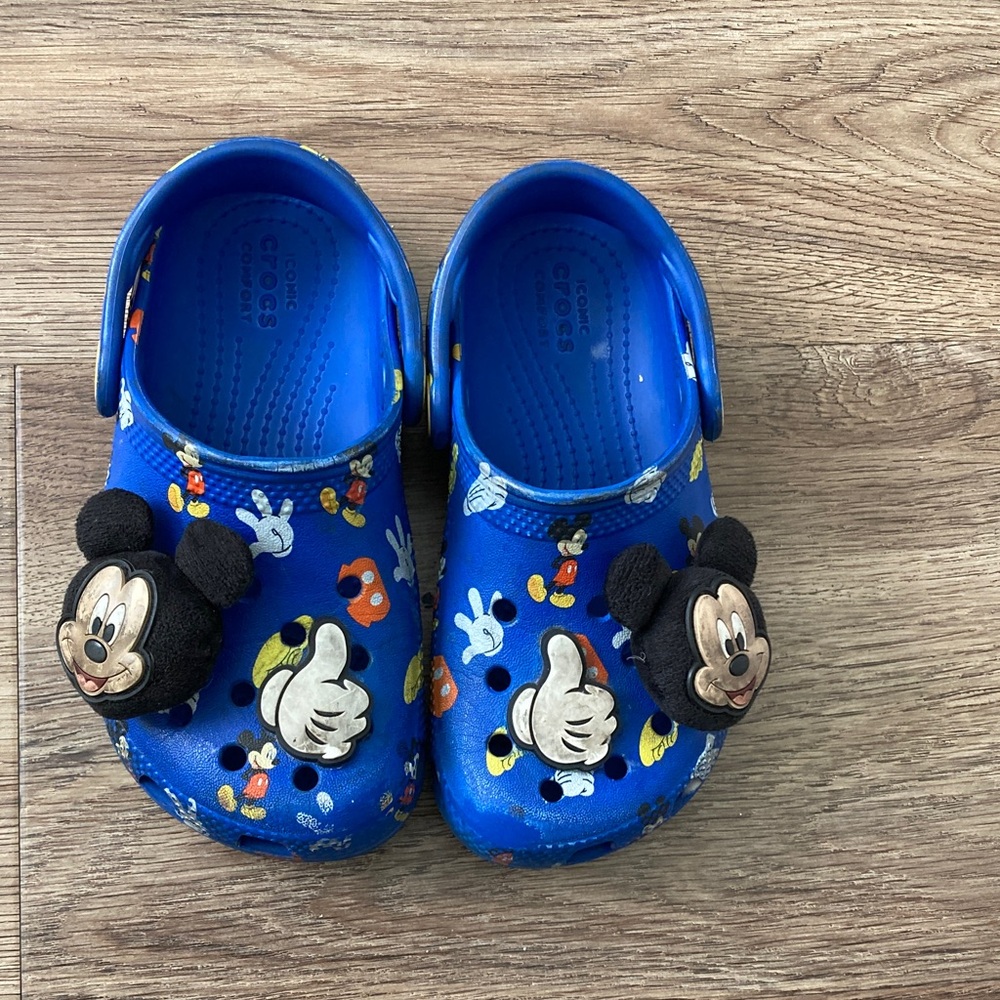 CROCS Kids Blue Mickey Mouse Sandals - Picture 3 of 5
